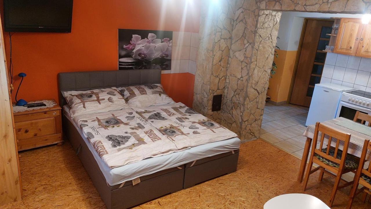 Privat 498 Hotel Lúčky Buitenkant foto